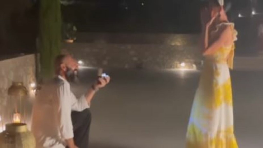 Παναγιώτης Αυγενικός: Ο αδερφός του Βαλάντη έκανε πρόταση γάμου στην αγαπημένη του (vid)