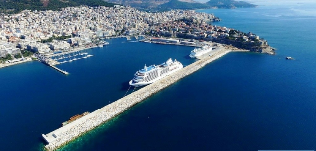 Καβάλα: Βούλγαρος υπέστειλε από το λιμάνι την ελληνική σημαία και ανέβασε σημαία της χώρας του