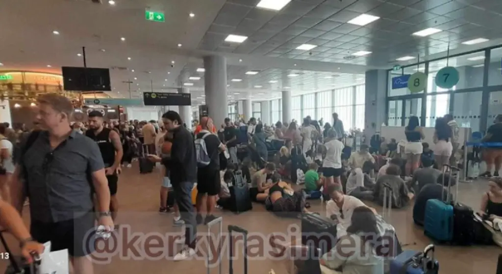 Χάος στις πτήσεις λόγω προβλήματος στην εναέρια κυκλοφορία της Βρετανίας – Μεγάλο πρόβλημα και σε ελληνικά αεροδρόμια