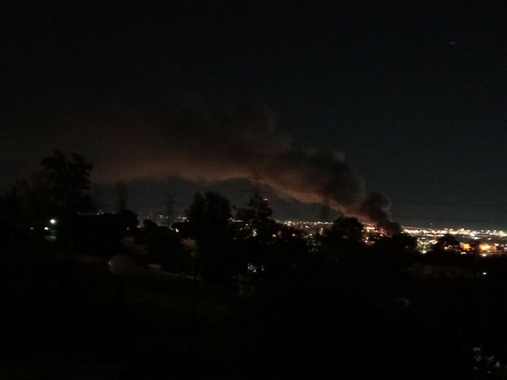 Φωτιά σε εργοστάσιο στον Ασπρόπυργο