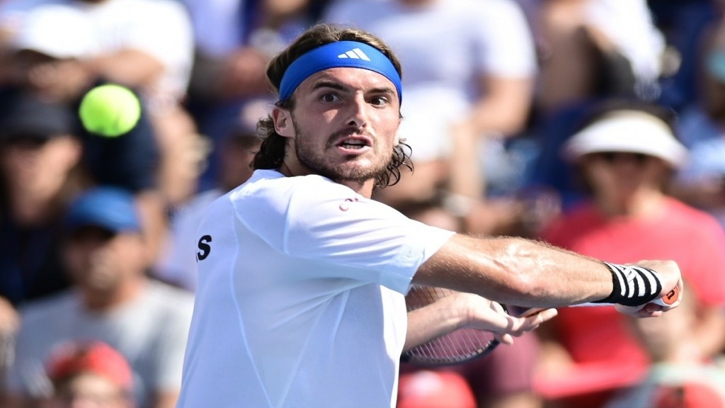 Davis Cup: Ήττα για τον Τσιτσιπά και αποκλεισμός για την Ελλάδα