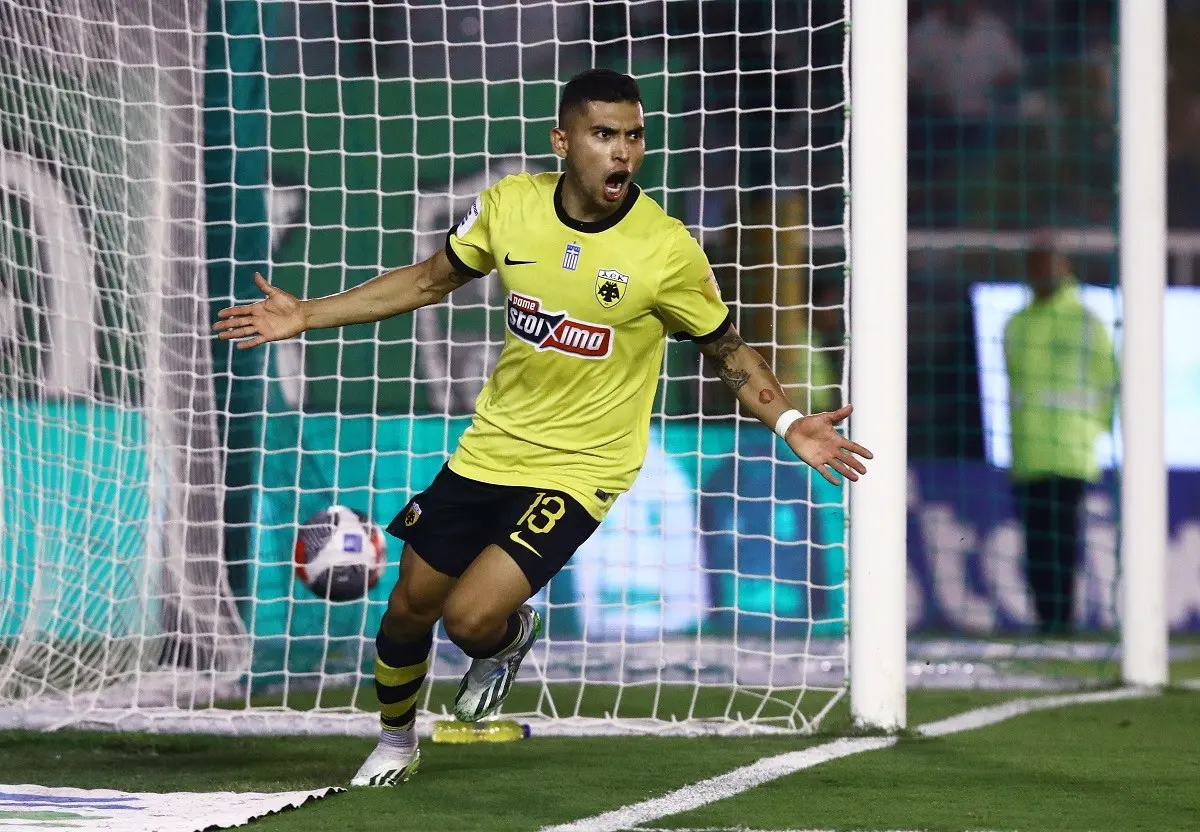 Παναθηναϊκός – ΑΕΚ 1-2: Βάφτηκε «κιτρινόμαυρο» το ντέρμπι – Πανό ντροπή από οπαδούς (vids)