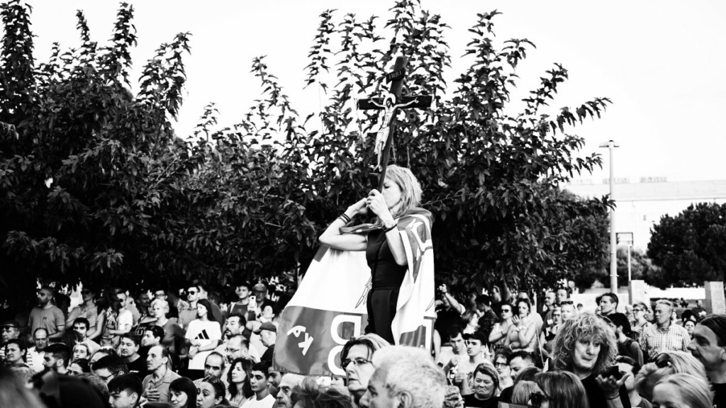 Περί αρνητών της νέας ταυτότητας…