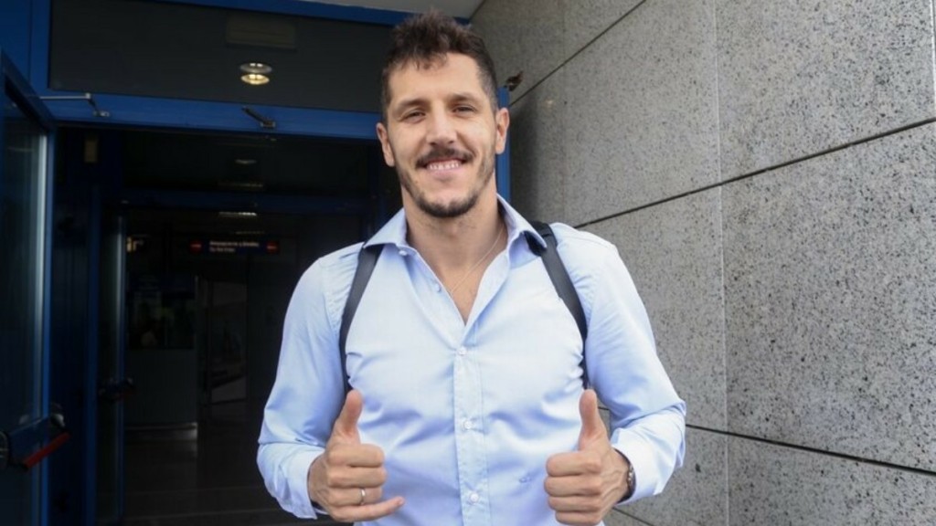 Στέφαν Γιόβετιτς: “Είμαι πολύ περήφανος που ήρθα στον Ολυμπιακό”