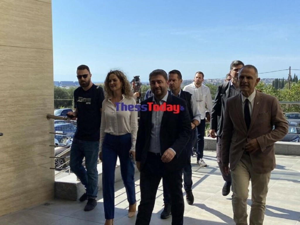 Ανδρουλάκης: «Υπεύθυνος για όσα συμβαίνουν στη Θεσσαλία είναι ένας και είναι ο κ. Μητσοτάκης»