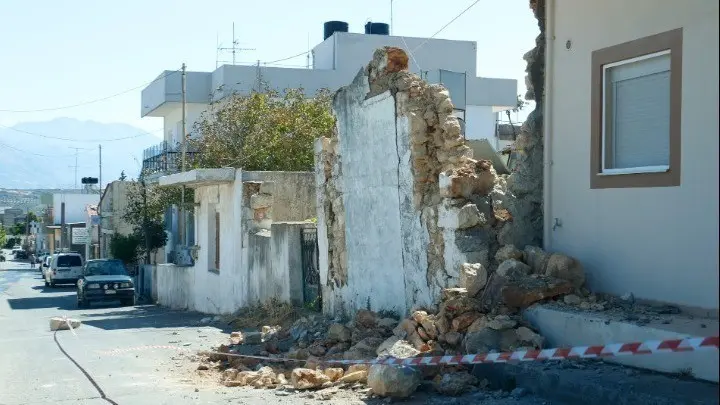 Επί τάπητος η υποχρεωτική ασφάλιση περιουσιών από φυσικές καταστροφές
