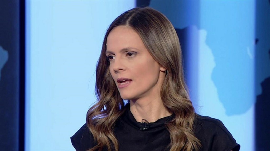 Το μήνυμα Αχτσιόγλου: «Κατεβαίνω να είμαι η πρώτη πρωθυπουργός της χώρας» – Τι είπε για Κασσελάκη