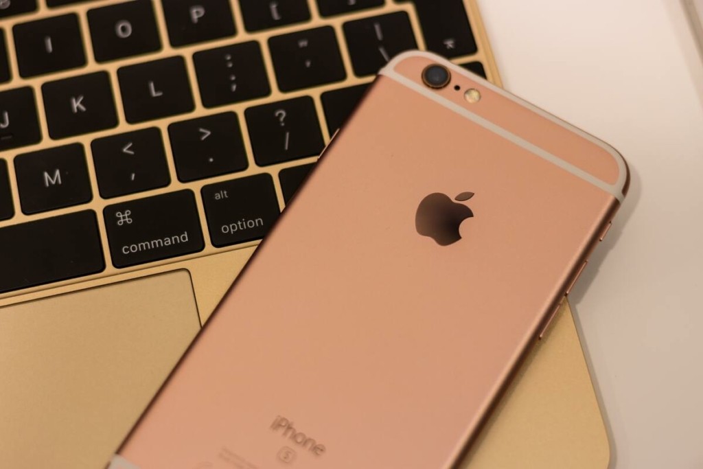iPhone 12: Ποιες χώρες το αποσύρουν και γιατί