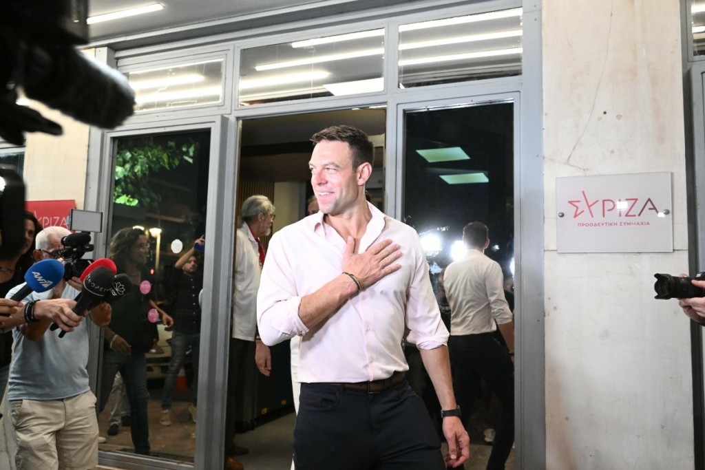 Η στιγμή που ο Στέφανος Κασσελάκης μαθαίνει τη νίκη του στις εκλογές του ΣΥΡΙΖΑ (vid)