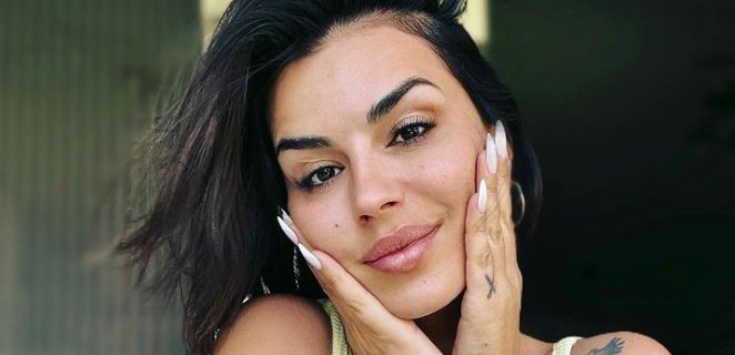 Με αυτόν τον πασίγνωστο συγγραφέα είχε σχέση η Χριστίνα Κολέτσα (pic&vid)