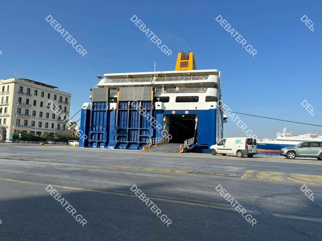 Απεργία: Δεμένα τα πλοία στο Λιμάνι του Πειραιά – Κανονικά φεύγουν από Ραφήνα και Λαύριο (Pic)