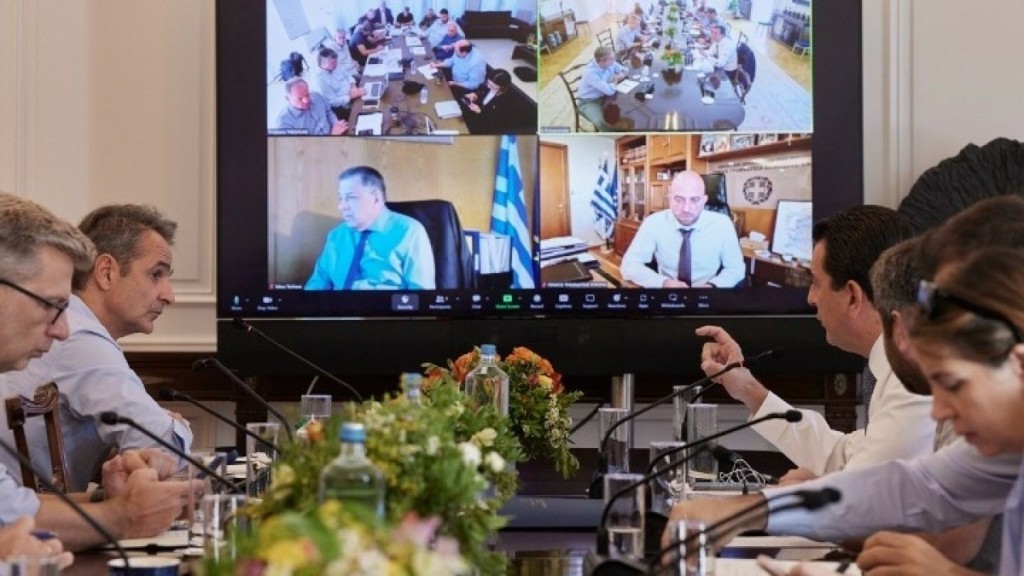 Οι τέσσερις προτεραιότητες για την επόμενη μέρα στη Θεσσαλία – Όσα συζητήθηκαν στη σύσκεψη υπό τον Πρωθυπουργό