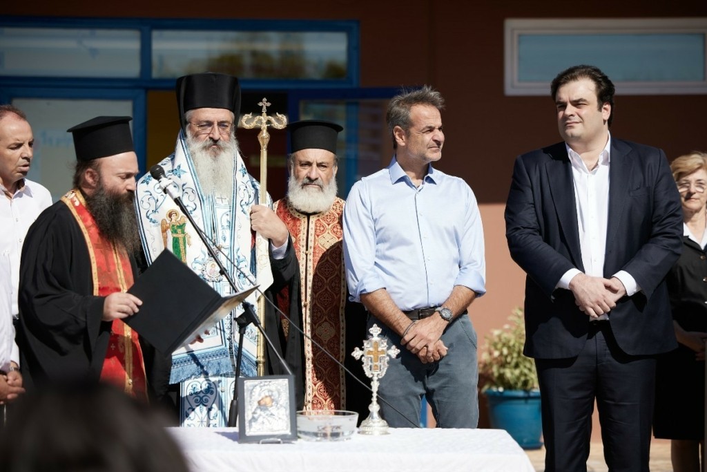 Στον αγιασμό στο Δημοτικό Σχολείο Παλαγίας Έβρου ο Κυριάκος Μητσοτάκης – «Δίπλα σας σε αυτή την προσπάθεια» (pics)