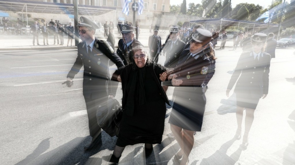Οι «επιθέσεις» της Ελένης Λουκά στον ΣΥΡΙΖΑ – Από τον Βαρουφάκη και τον Τσίπρα, στον ομοφοβικό οχετό κατά Κασσελάκη