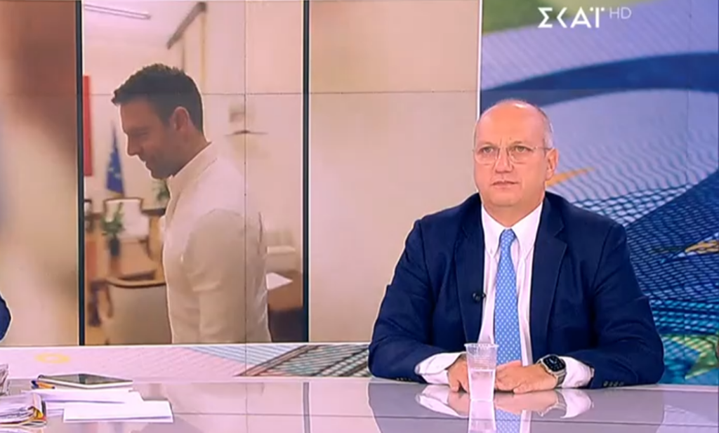 Γιάννης Οικονόμου: “Λευκό αδειανό πουκάμισο” ο Κασσελάκης – Τα στοιχεία για τις νέες ταυτότητες
