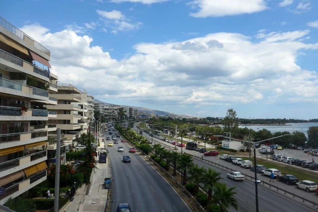 Βρέθηκε βόμβα του Β’ Παγκοσμίου Πολέμου στη Γλυφάδα – Που θα είναι κλειστή η Λεωφόρος Ποσειδώνος την Πέμπτη