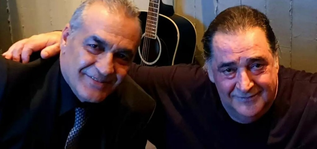 Βασίλης Καρράς: «Παλεύει, ελπίζει, οι επιστήμονες δίνουν μεγάλες πιθανότητες» λέει ο αδερφός του (vid)
