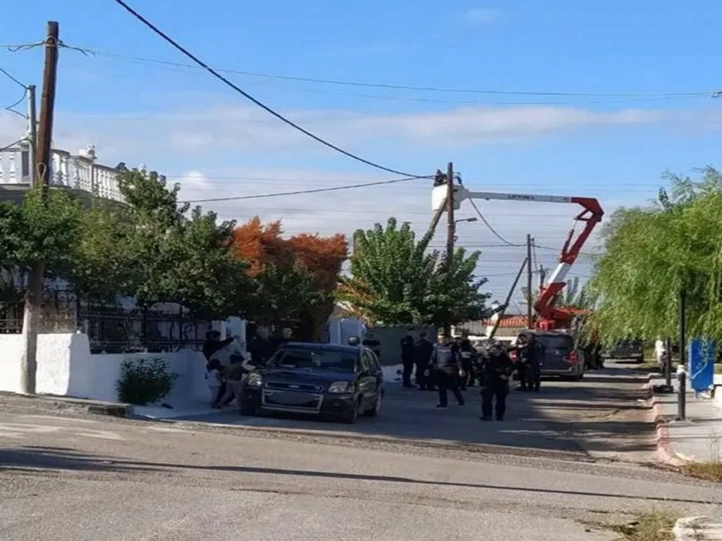 Μεγάλη επιχείρηση της Αστυνομίας στον Ασπρόπυργο – Συνελήφθησαν τρεις για ρευματοκλοπή
