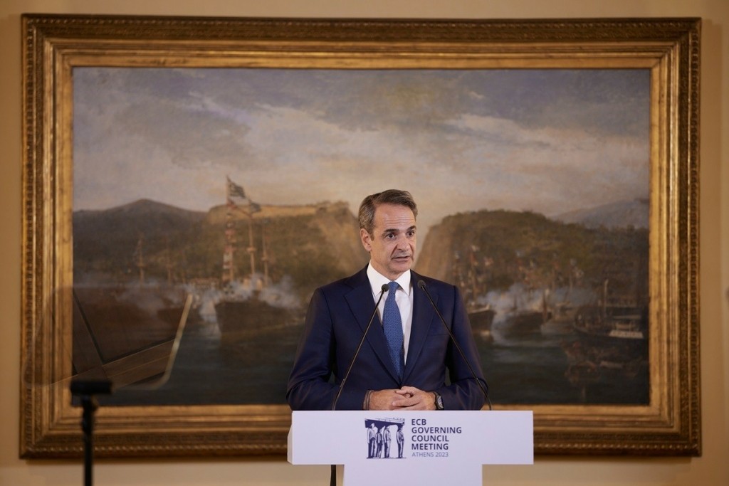 Μητσοτάκης στο δείπνο της ΕΚΤ: «Θα αυξήσουμε το βιοτικό επίπεδο μέσω υψηλότερων πραγματικών μισθών»