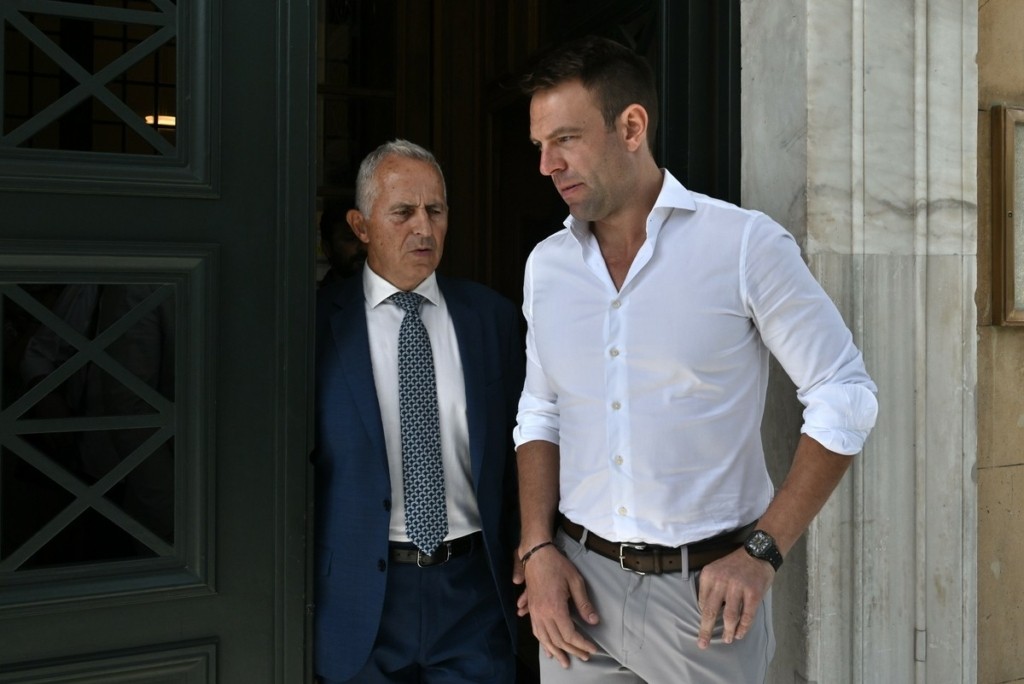 Άρχισαν τα εσωκομματικά όργανα στον ΣΥΡΙΖΑ – Αποστολάκης: Υπάρχει νέος αρχηγός, τελείωσε αυτό