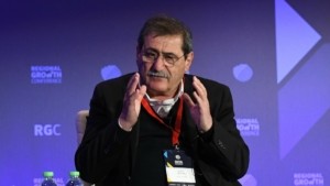 Πελετίδης για τη φωτιά στην Πάτρα: Πώς φτάσαμε σε σημείο να καίγεται όλη η πόλη; Τους παρακαλάμε για πυροσβεστικά μέσα