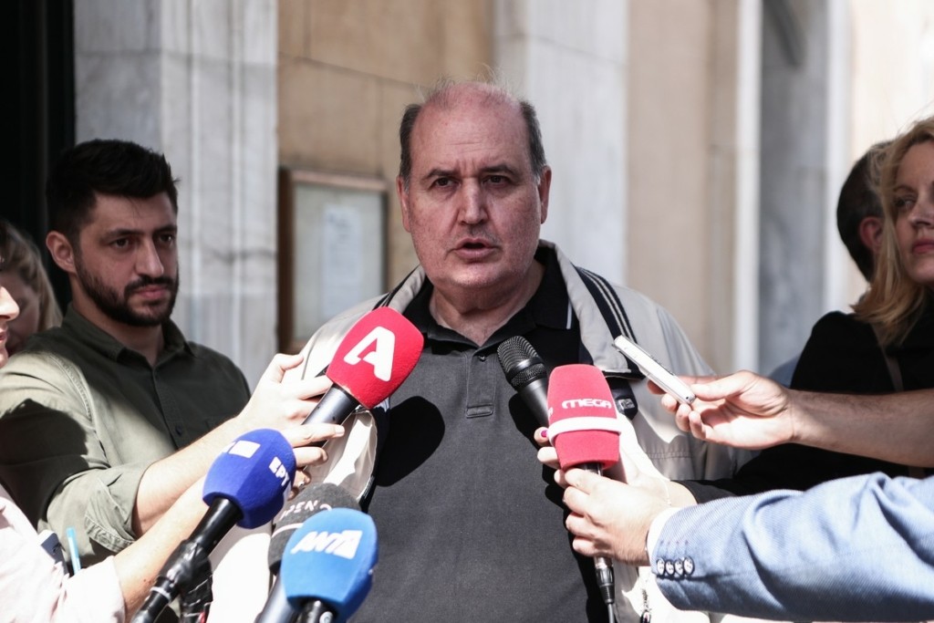 Επιμένει μετά τη συνάντηση με Κασσελάκη ο Φίλης: Ό,τι είπα δεν τα είπα εν θερμώ, τα είπα με πόνο (Vid)