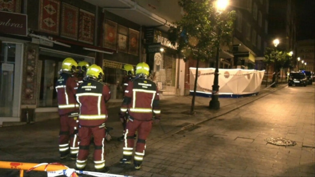 Τραγωδία στο Βίγο – Τέσσερις νεκροί μετά από φωτιά σε πολυκατοικία