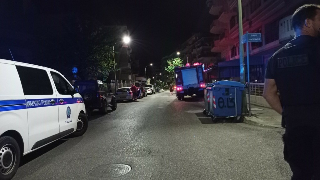 Ανάστατο το Αγρίνιο – Άνδρας έπεσε από το 2ο όροφο