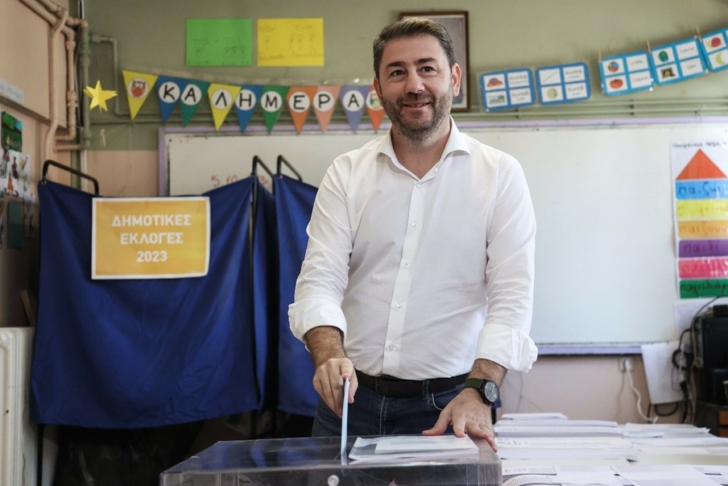 Στο Ηράκλειο Κρήτης ψήφισε ο πρόεδρος του ΠΑΣΟΚ, Νίκος Ανδρουλάκης