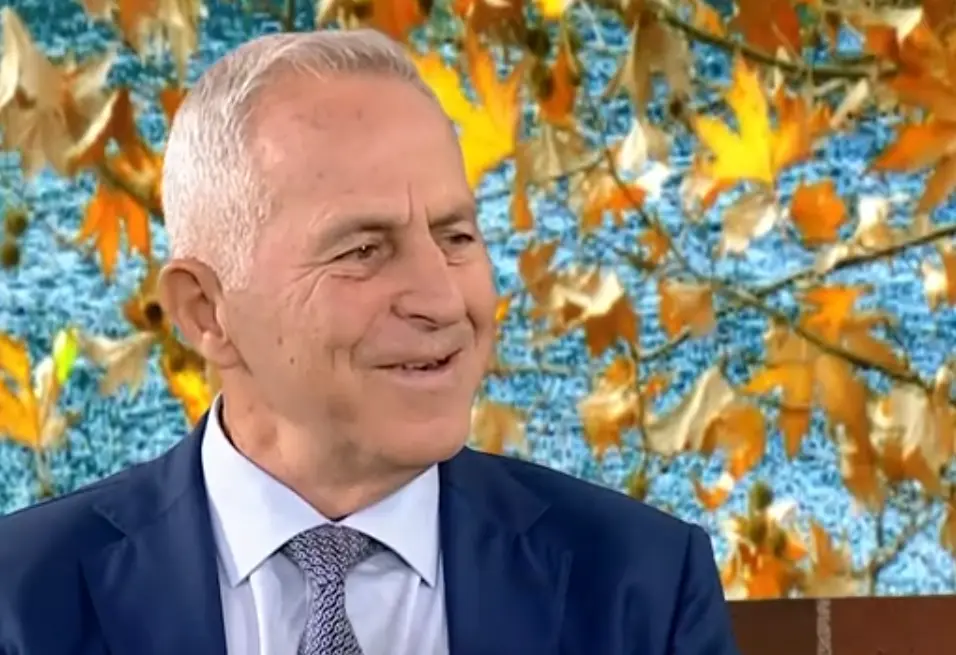 Ευάγγελος Αποστολάκης: «Μέλη του κόμματος ξέφυγαν από κάποια όρια στις εμφανίσεις τους»