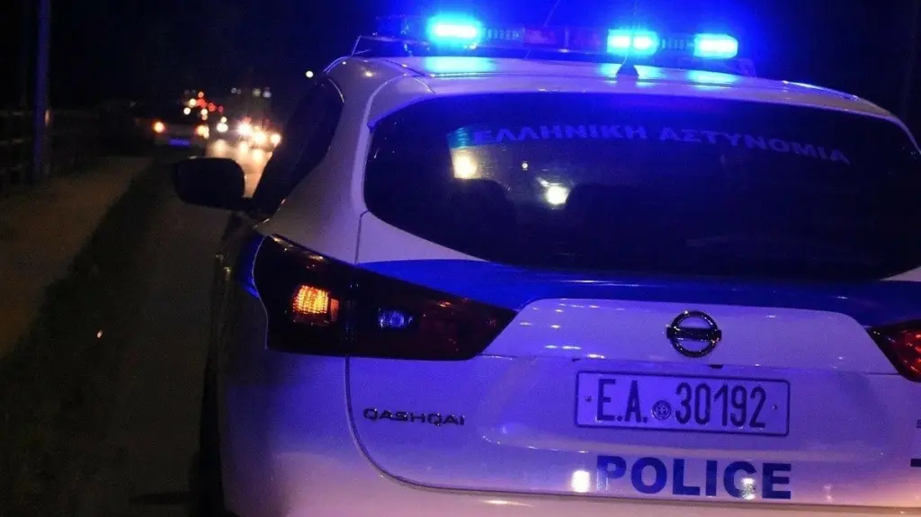 Νέος Κόσμος: Συμμορία με μηχανάκια λήστεψε 6 άτομα μέσα σε ένα τέταρτο
