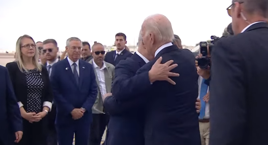 Η θερμή αγκαλιά Μπάιντεν – Νετανιάχου (pics&vid)