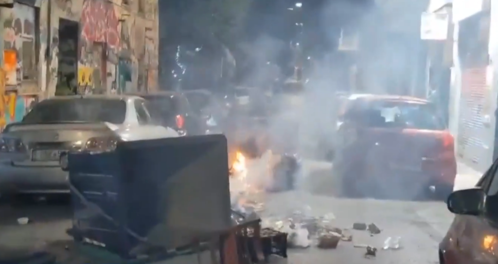 Πεδίο μάχης τα Εξάρχεια – Η καταγγελία για σοβαρό τραυματισμό 16χρονης