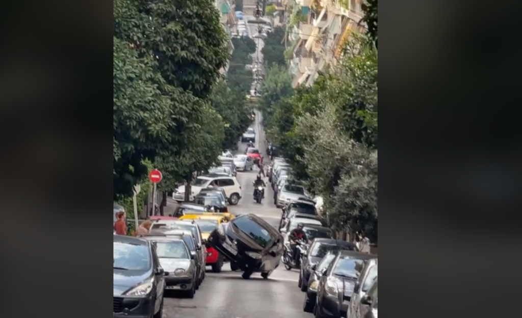 Ακινητοποίησε το όχημα πάνω σε σταθμευμένο! Τα «ακροβατικά» οδηγού στου Γκύζη (vid)