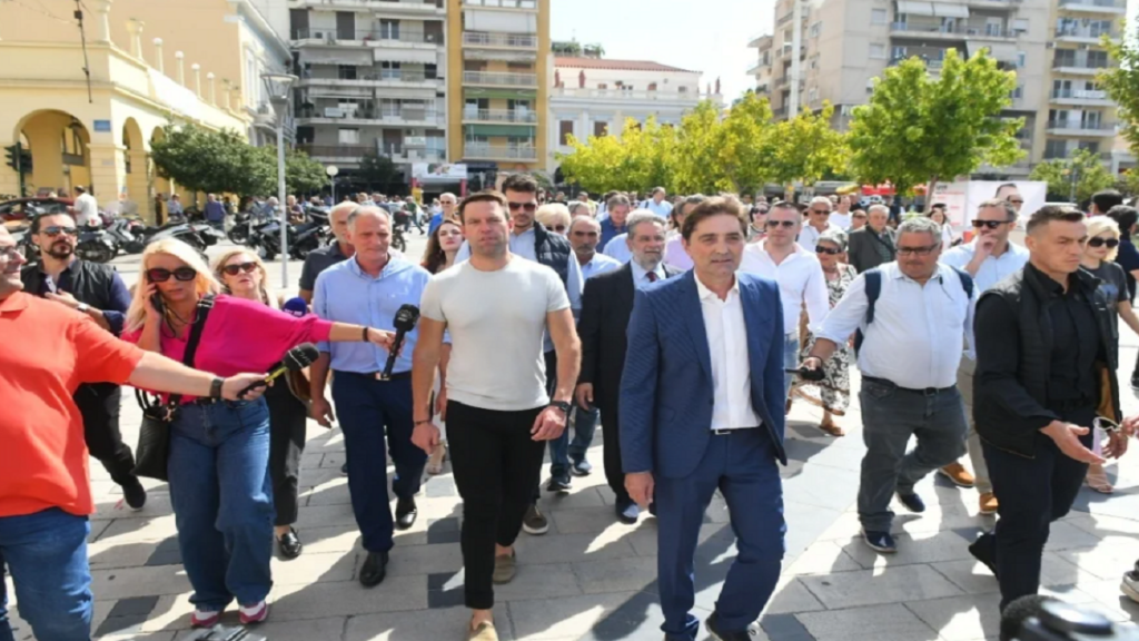 Στην Πάτρα ο Κασσελάκης: «Υπάρχει άλλη λύση, καλύτερη, η προοδευτική λύση»