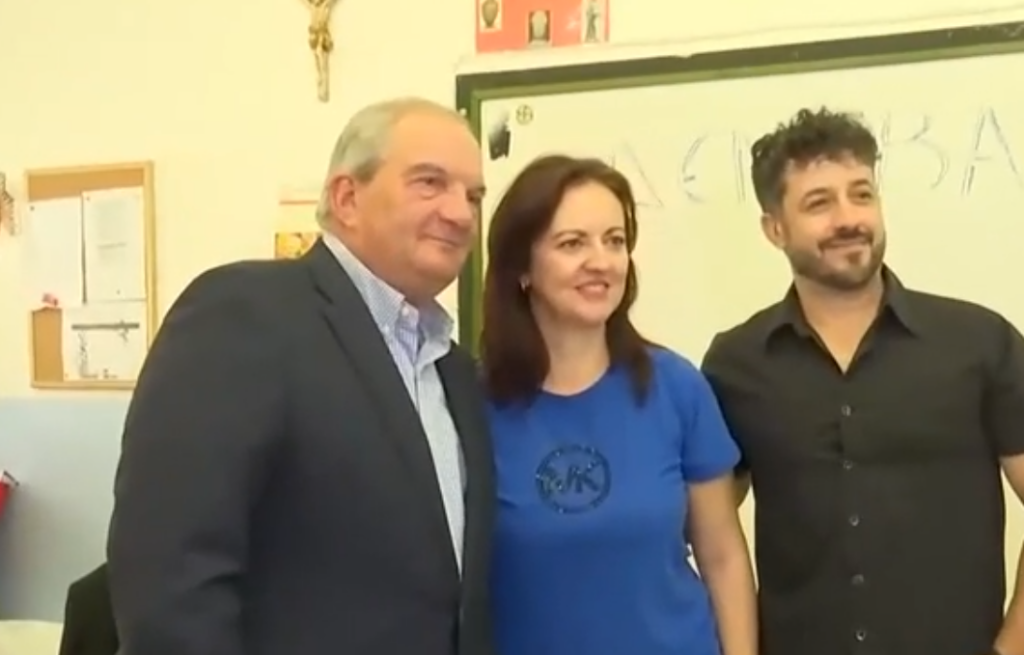 Ψήφισε στη Θεσσαλονίκη ο πρώην πρωθυπουργός Κώστας Καραμανλής