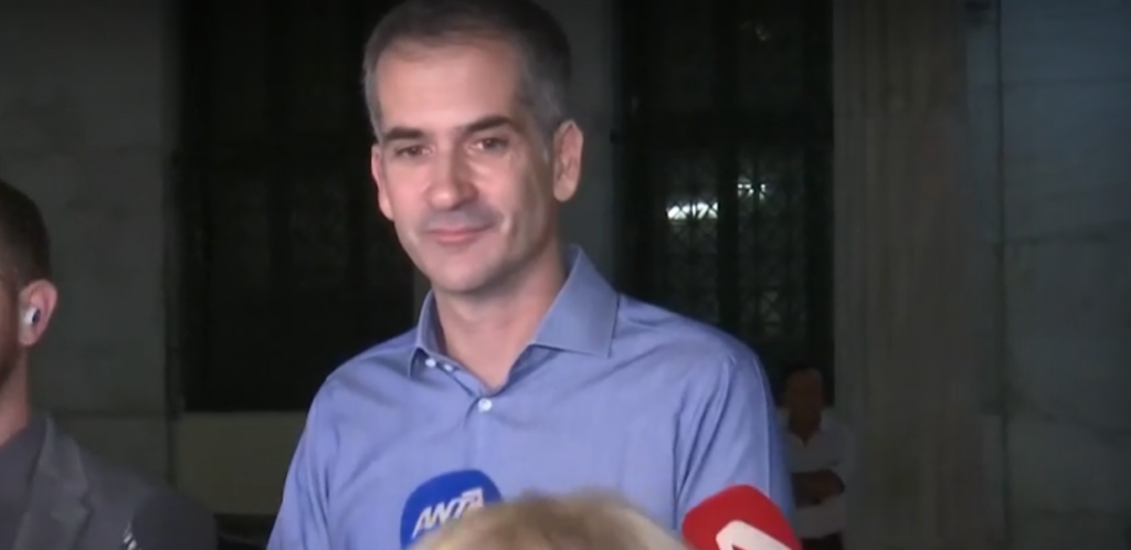 Συγκινημένος ο Κώστας Μπακογιάννης: Η ευθύνη του αποτελέσματος βαραίνει μόνο εμένα