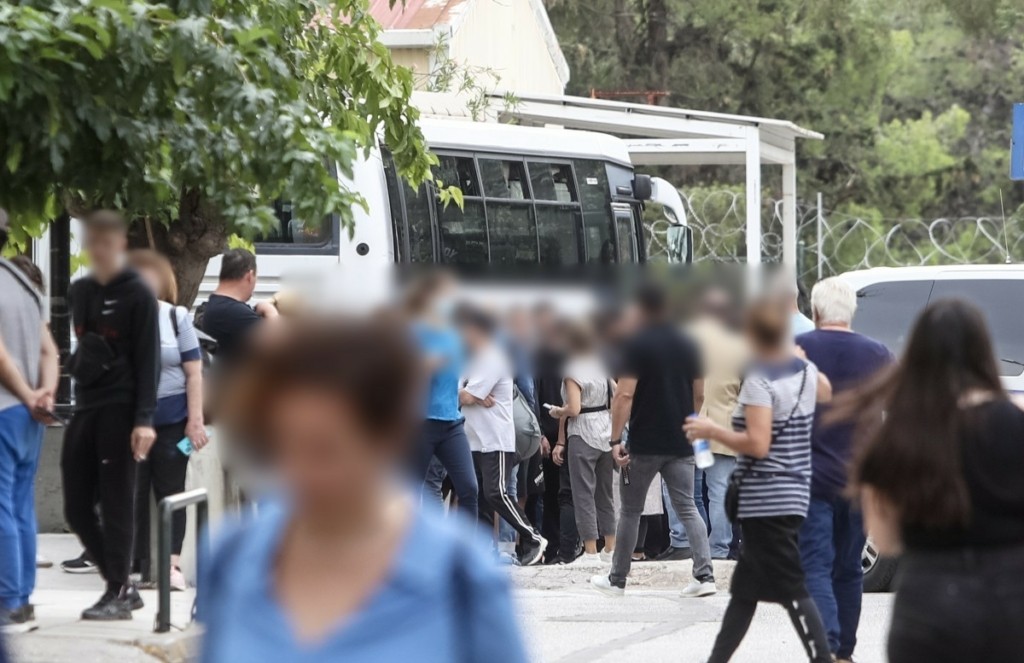 Βίντεο ντοκουμέντο από τις συλλήψεις χούλιγκαν στη Νέα Ιωνία