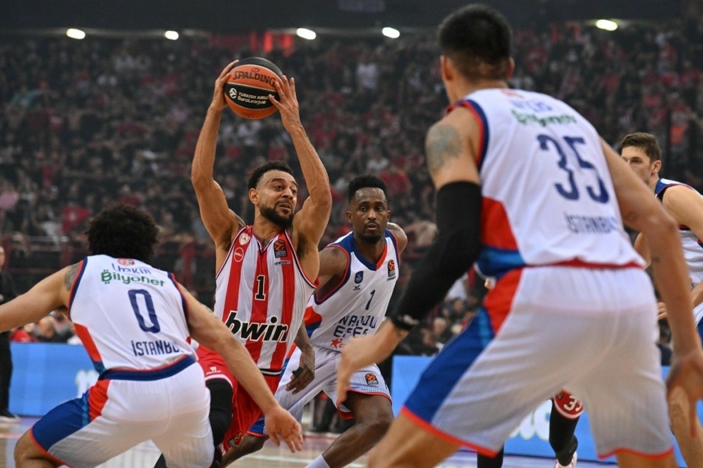 Ολυμπιακός-Αναντολού Εφές 75-57: Πάτησε «γκάζι» και έκανε «περίπατο»