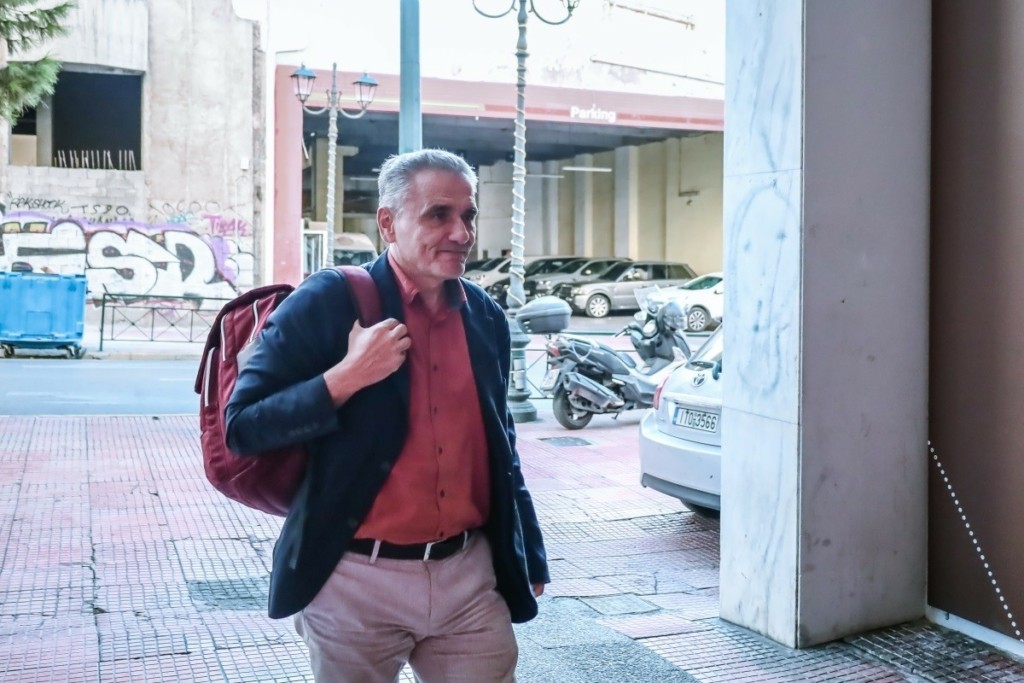 Ευκλείδης Τσακαλώτος: “Καρφιά” για τις διαγραφές Κασσελάκη – “Ο αποκεφαλισμός δεν περιλαμβάνεται στην κουλτούρα της Αριστεράς”