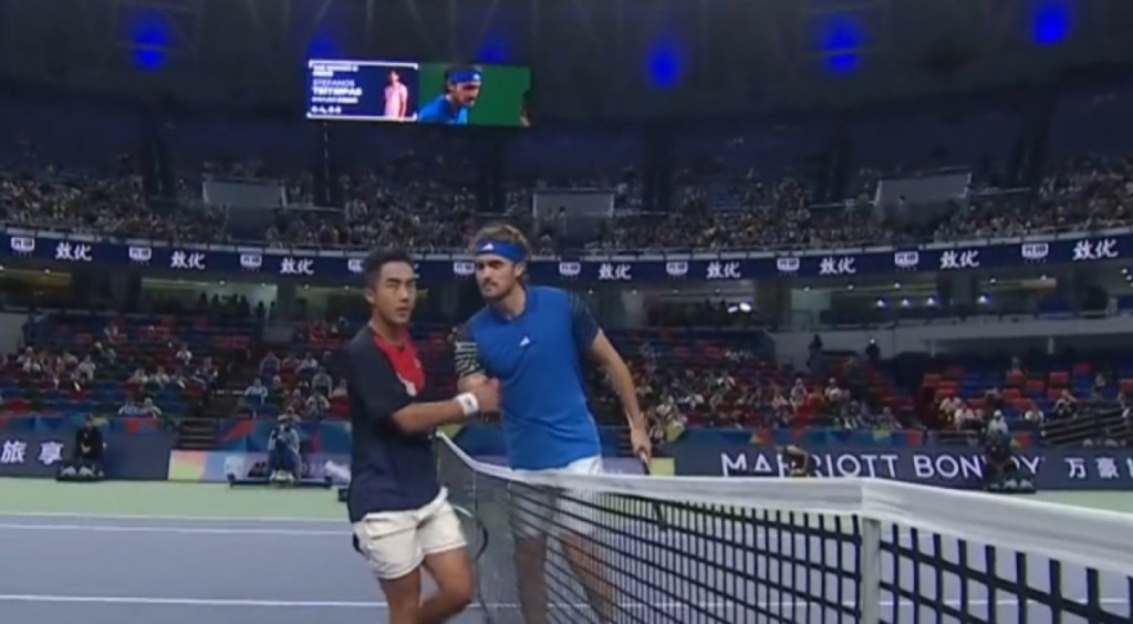 Στέφανος Τσιτσιπάς: Εύκολη πρεμιέρα στο Shanghai Masters (vid)