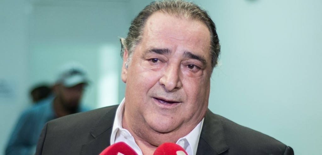 Βασίλης Καρράς: Το πρώτο βράδυ στο σπίτι του μετά το εξιτήριο και η έκκληση της συζύγου του (vid)