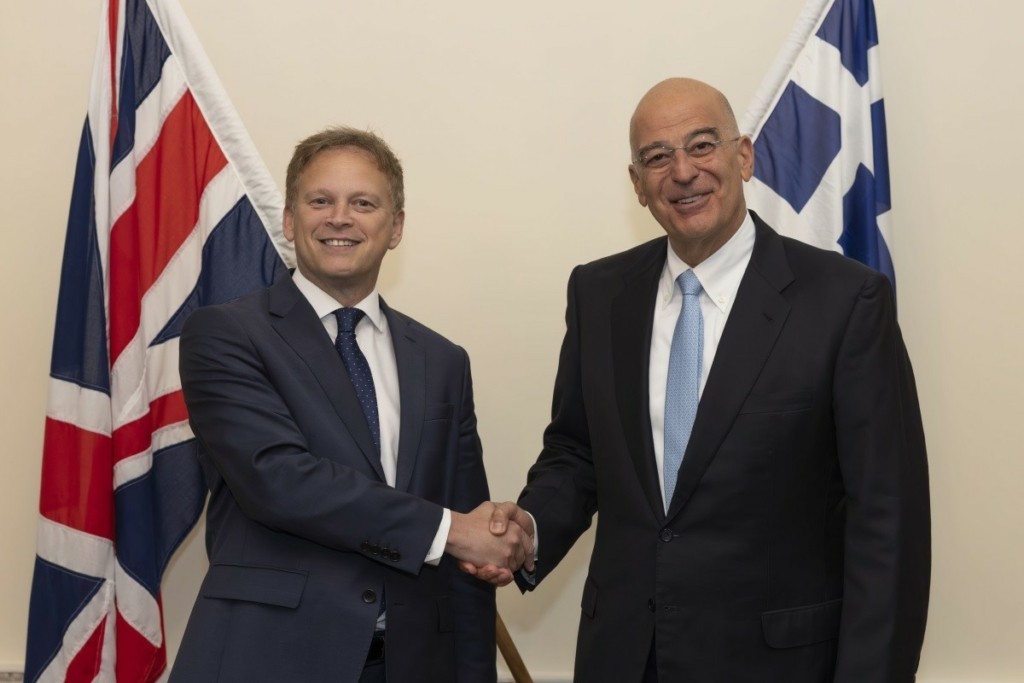 Συναντήθηκε με τον Βρετανό υπουργό Εθνικής Άμυνας Γκραντ Σαπς ο Δένδιας