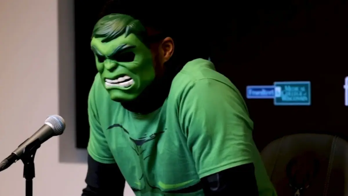 Αντετοκούνμπο: Με εμφάνιση Hulk στη συνέντευξη Τύπου – “Θα συνεχίσω να παίζω σκληρά, είτε αρέσει, είτε όχι”