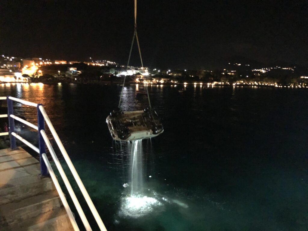 Τραγωδία στον Άγιο Νικόλαο – Η φρενήρης πορεία του αυτοκινήτου που οδήγησε ηλικιωμένο σε «βουτιά» θανάτου