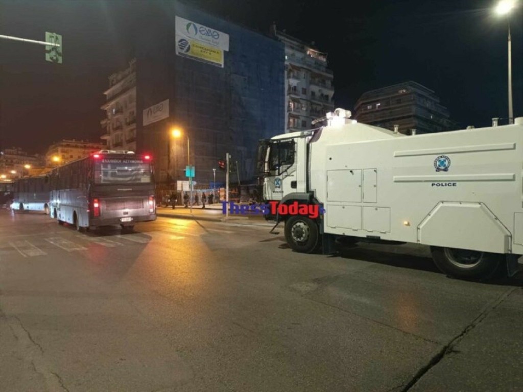 Έστησε οδοφράγματα στην Καμάρα η ΕΛΑΣ – Σε συναγερμό οι Αρχές