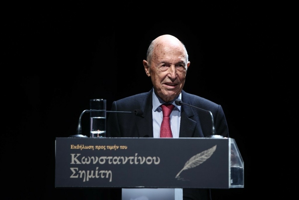Σημίτης: «Χρειάζεται σχέδιο και ευρύτερες συναινέσεις για να πάει η χώρα μπροστά» – Το «ευχαριστώ» στον Μητσοτάκη