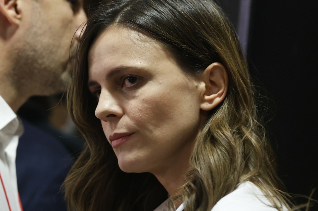Αχτσιόγλου για τη δολοφονία της 41χρονης στη Θεσσαλονίκη – «Ρητή αποτύπωση του όρου γυναικοκτονία τώρα»