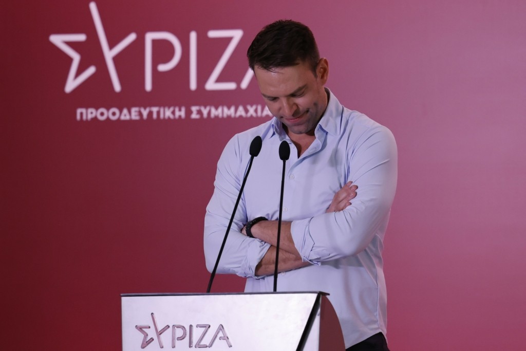 Απάντησε στην «Ομπρέλα» ο Κασσελάκης – «Δώστε πίσω τις έδρες» σε Τσακαλώτο, Πέρκα