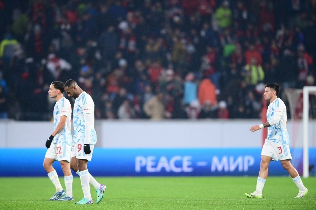 Europa League: Πλήρωσε τα αμυντικά του λάθη στο πρώτο μέρος ο Ολυμπιακός – Δέχθηκε τέσσερα γκολ από την Φράιμπουργκ